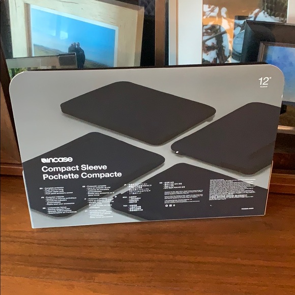 🆕 🎁 Incase 12” MacBook case - Picture 4 of 5